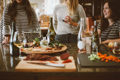 Quels vins choisir lorsqu’on est invité à un dîner ?